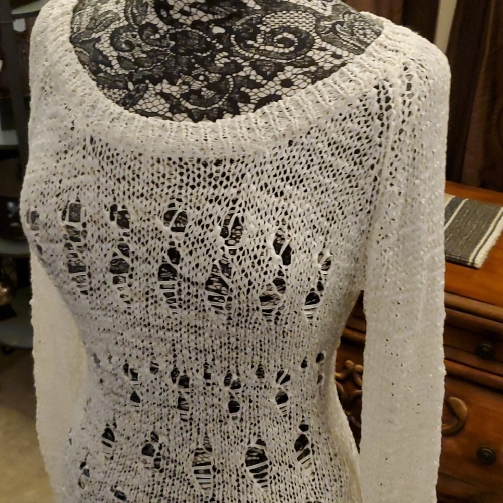 Only True Collection sweater, size M - Picture 2 of 3